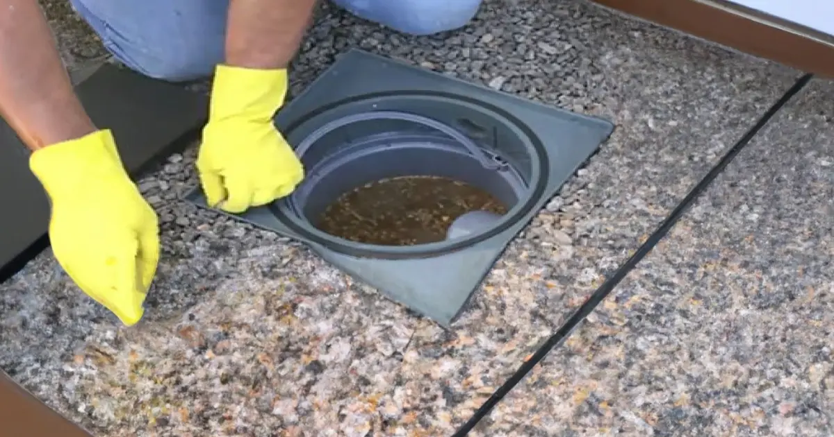 Limpeza de Caixa de Gordura: Essencial à Saúde Pública