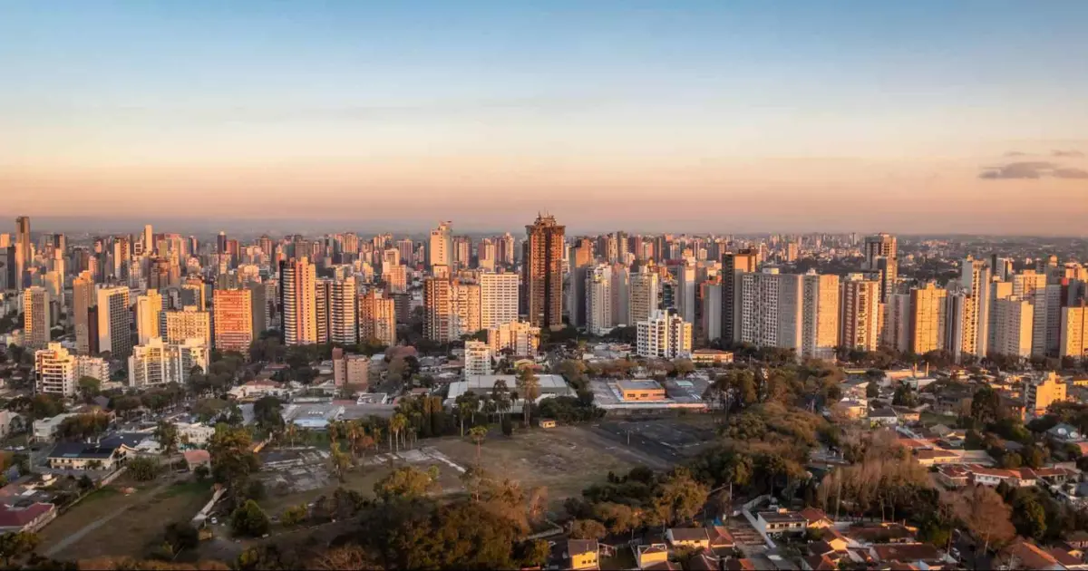 Guia de escolha de desentupidora em Curitiba